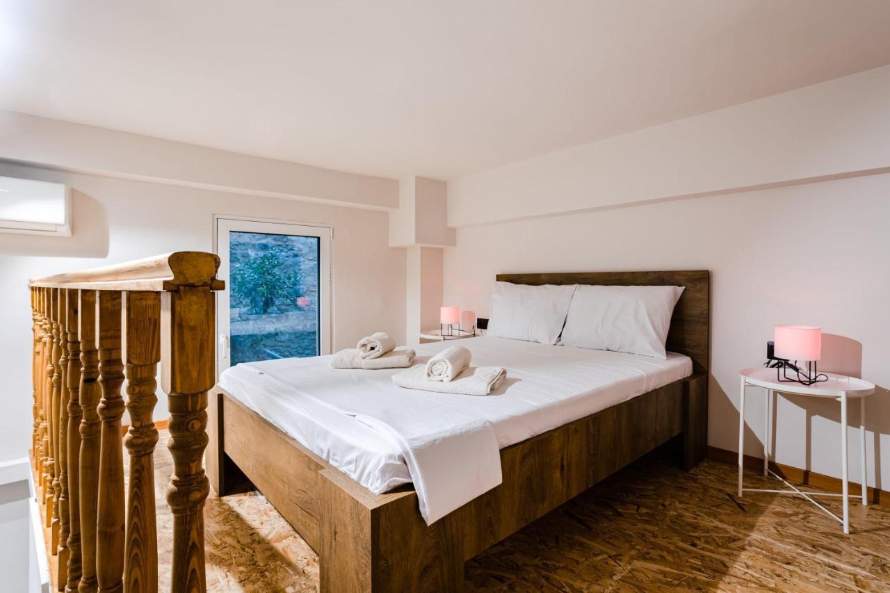 Uncover Kalamata'S Hidden Gem - Cosy City Nest 外观 照片