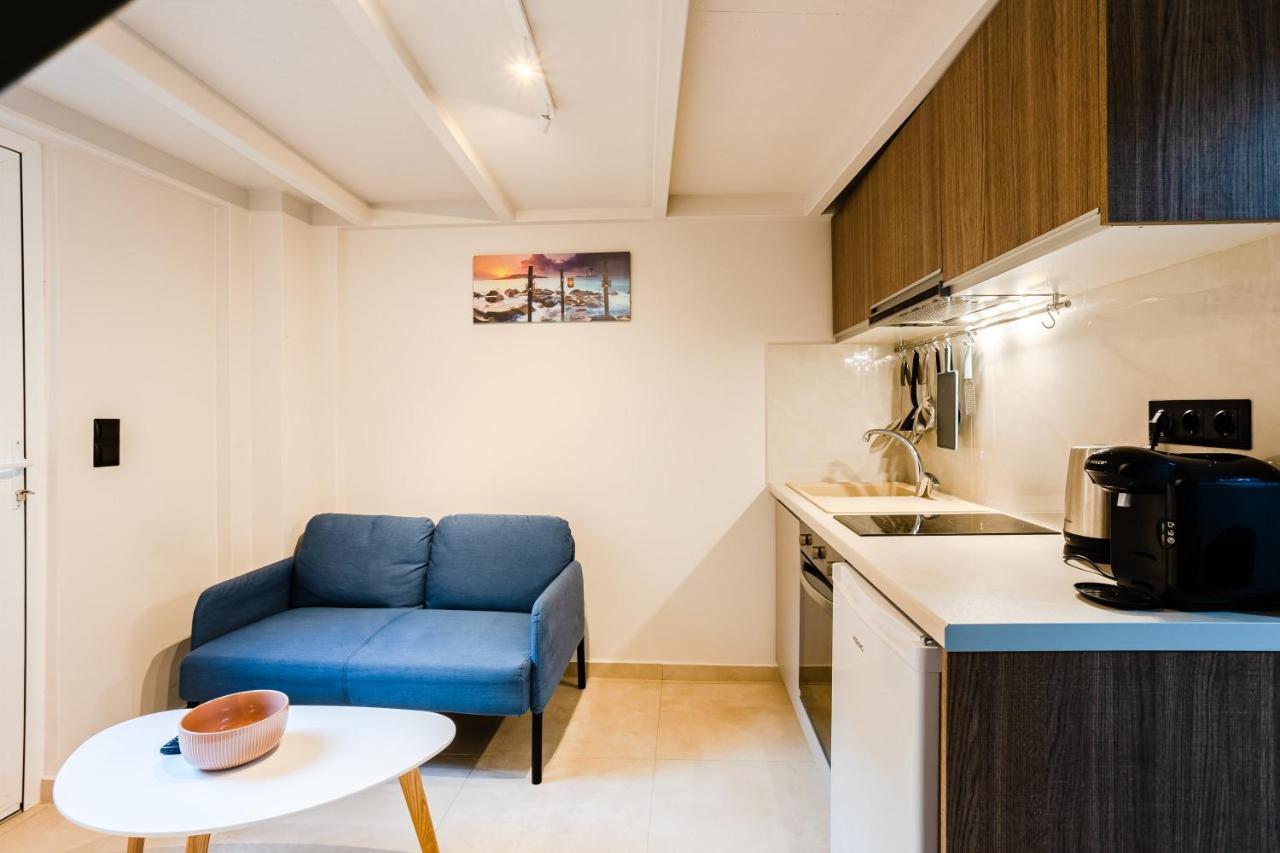 Uncover Kalamata'S Hidden Gem - Cosy City Nest 外观 照片