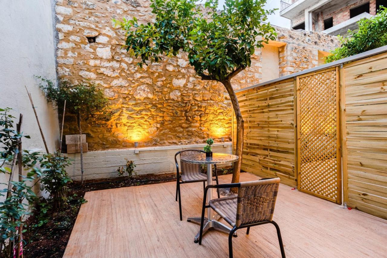Uncover Kalamata'S Hidden Gem - Cosy City Nest 外观 照片