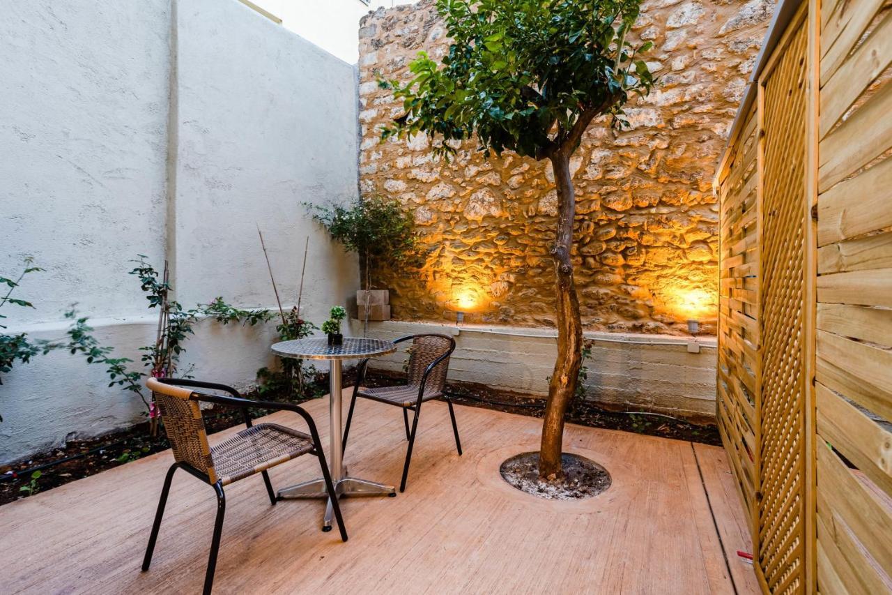Uncover Kalamata'S Hidden Gem - Cosy City Nest 外观 照片