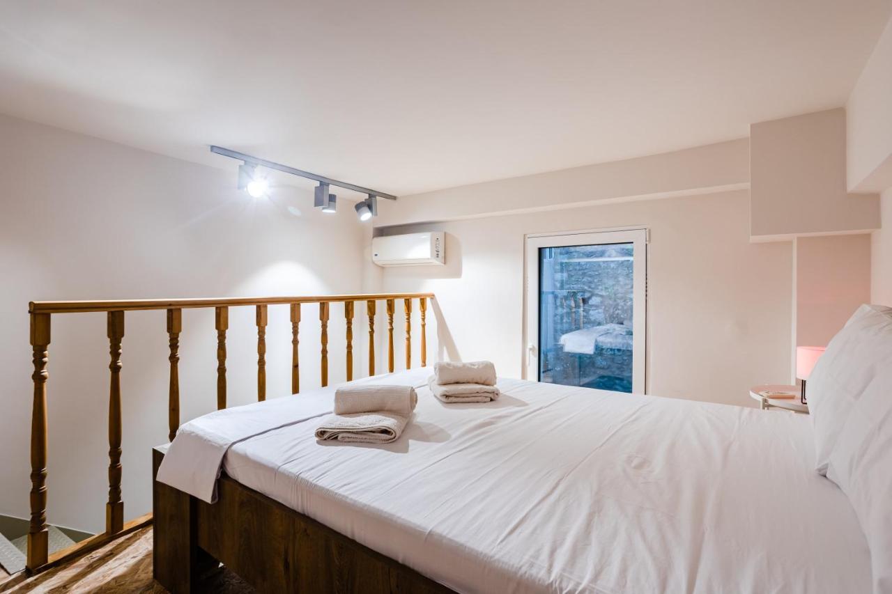 Uncover Kalamata'S Hidden Gem - Cosy City Nest 外观 照片