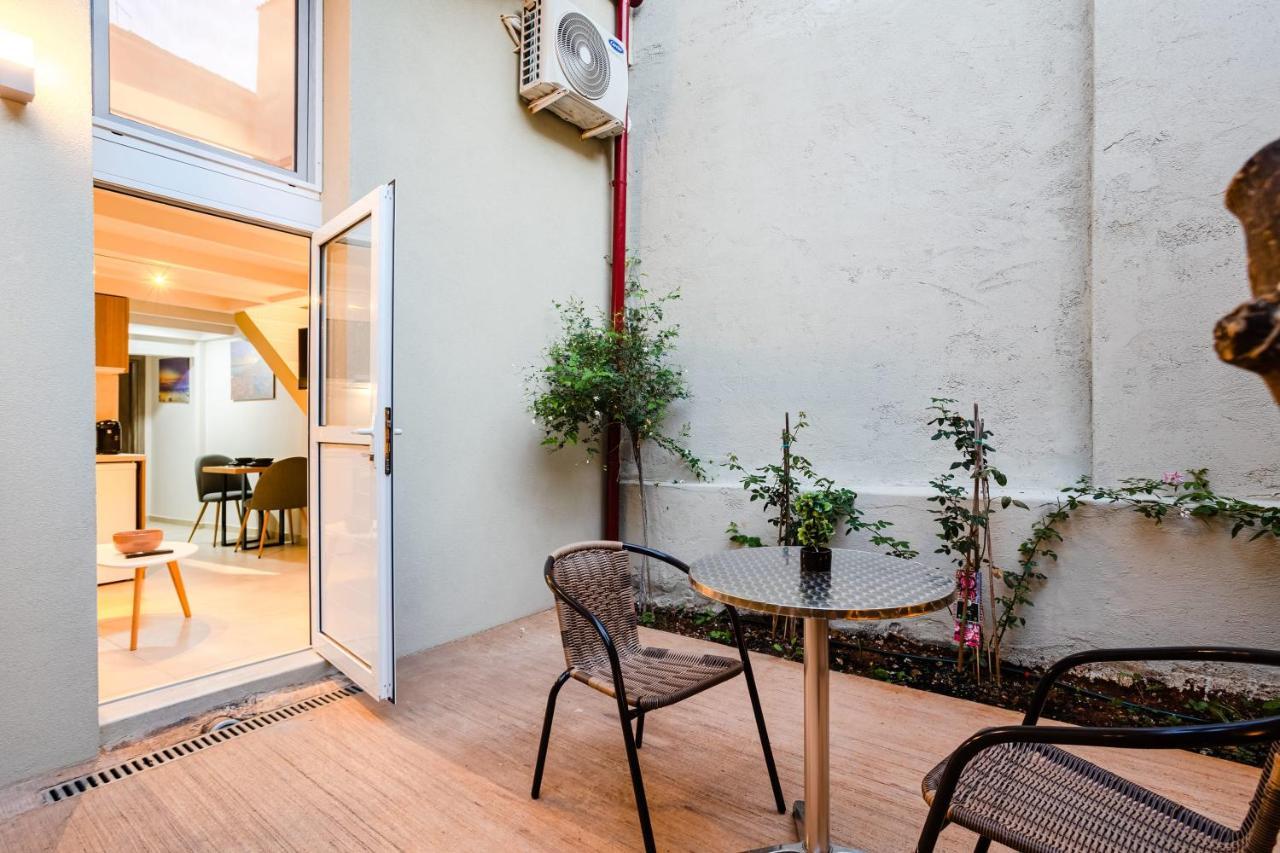 Uncover Kalamata'S Hidden Gem - Cosy City Nest 外观 照片